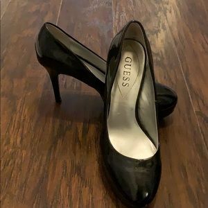 GUESS pump heels. Used condition.